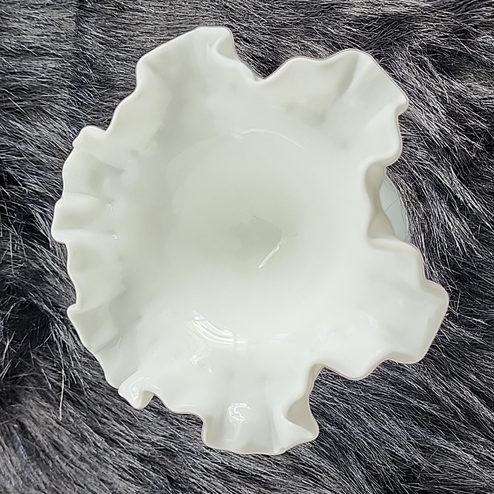 FENTON LARGE WHITE MILK GLASS HOBNAIL COMPOTE PEDESTAL DISH . - Picture 2 of 7